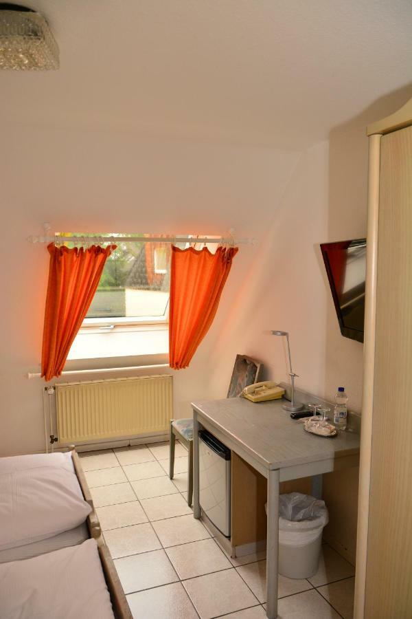 Hotel Wilhelmshoehe Есен Екстериор снимка
