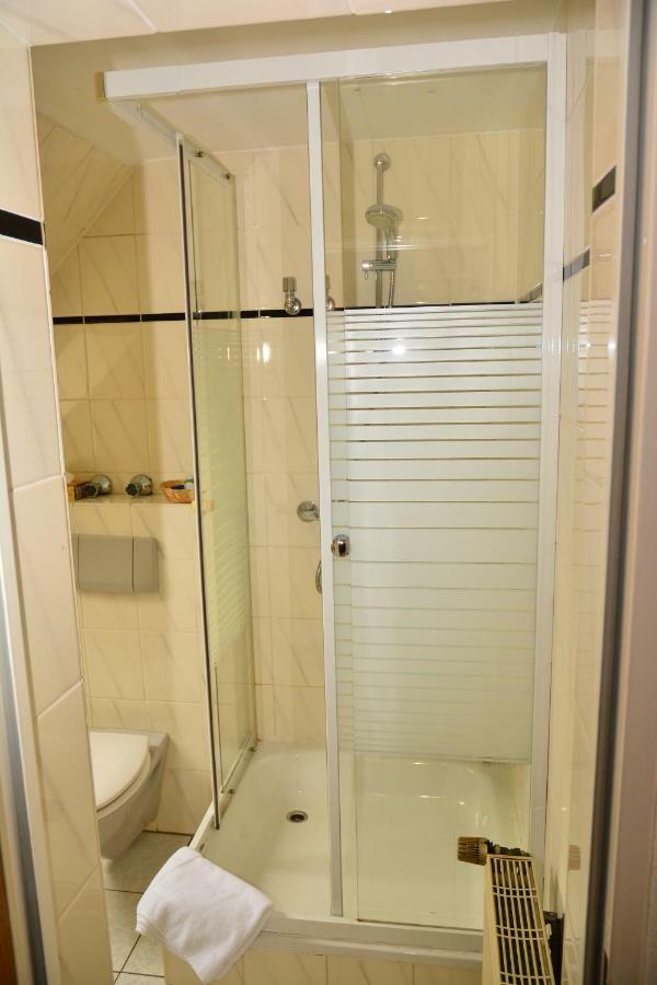 Hotel Wilhelmshoehe Есен Екстериор снимка